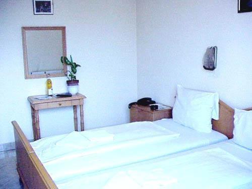 Krisztina Hotel Budapest Ruang foto